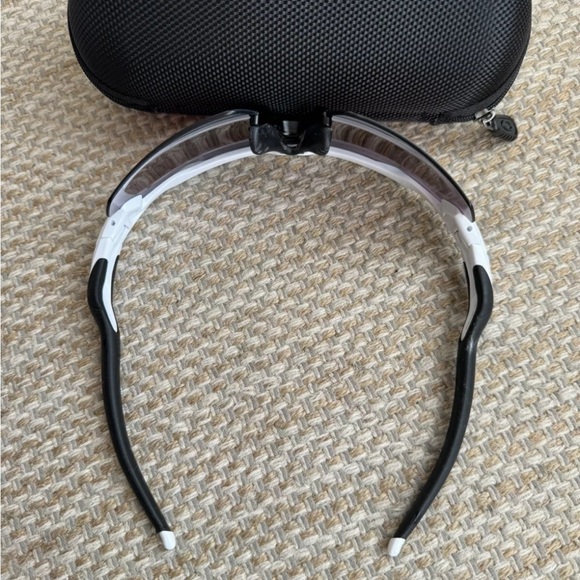 Oakley Radar Sunglasses - Picture 4 of 11
